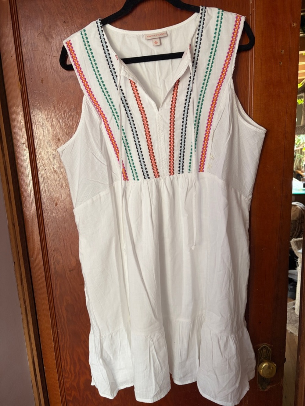 Knox Rose Classic White Sleeveless Tunic with Multicolor Embroidery